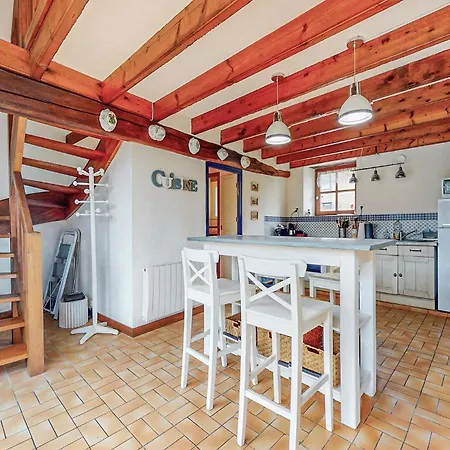2 Bedroom Gorgeous In Lyphard *
