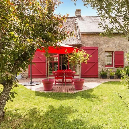 Hébergement de vacances 2 Bedroom Awesome In Lyphard Saint-Lyphard